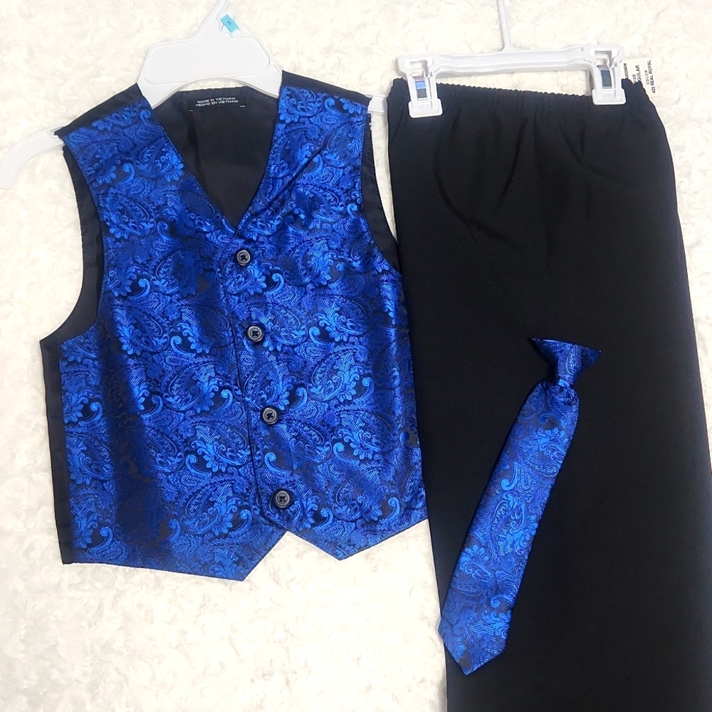 NWT Boys 3 piece suit
